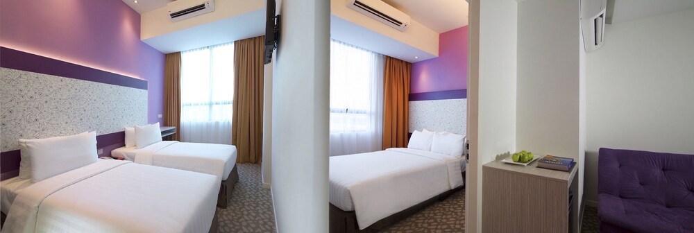 Holiday Inn Express & Suites Johor Bahru By Ihg Exterior photo